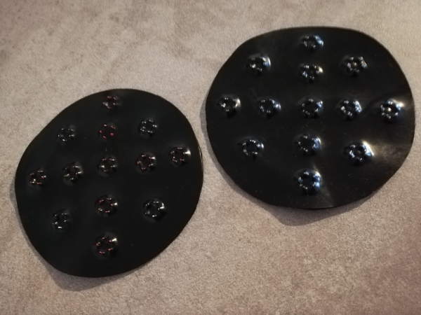 Latex Spike Pads ( 2 Stück )